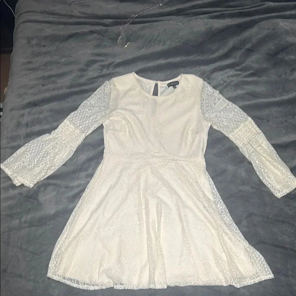 Lace Flare Sleeve Dress
